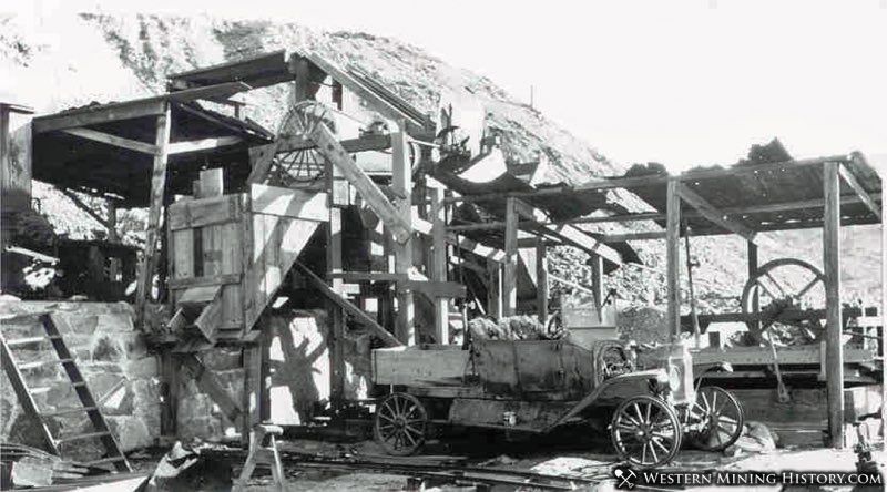 Automobile powers an improvised mill at Congress Arizona 1923