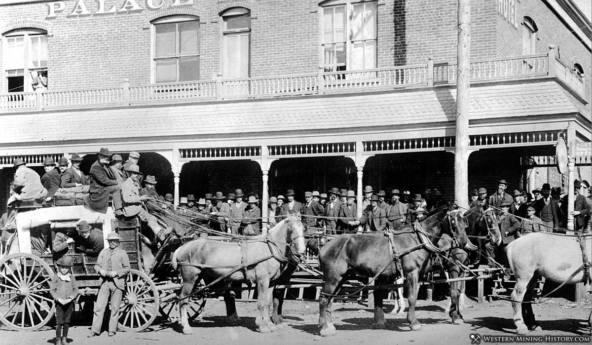 Departure of stage in Cripple Creek ca 1895