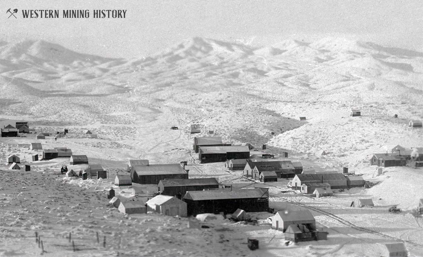 Greenwater, California covered in snow 1907