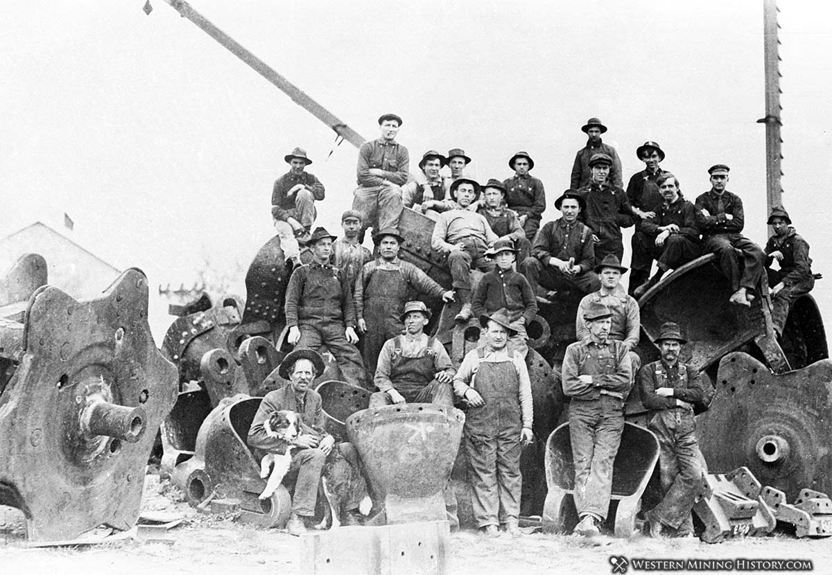 Dredge crew at Hammonton, California ca. 1905
