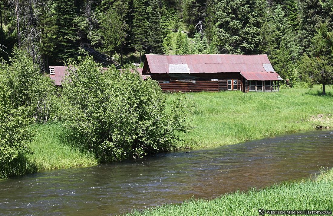 Office and employee lodging at the Gold Point Mill