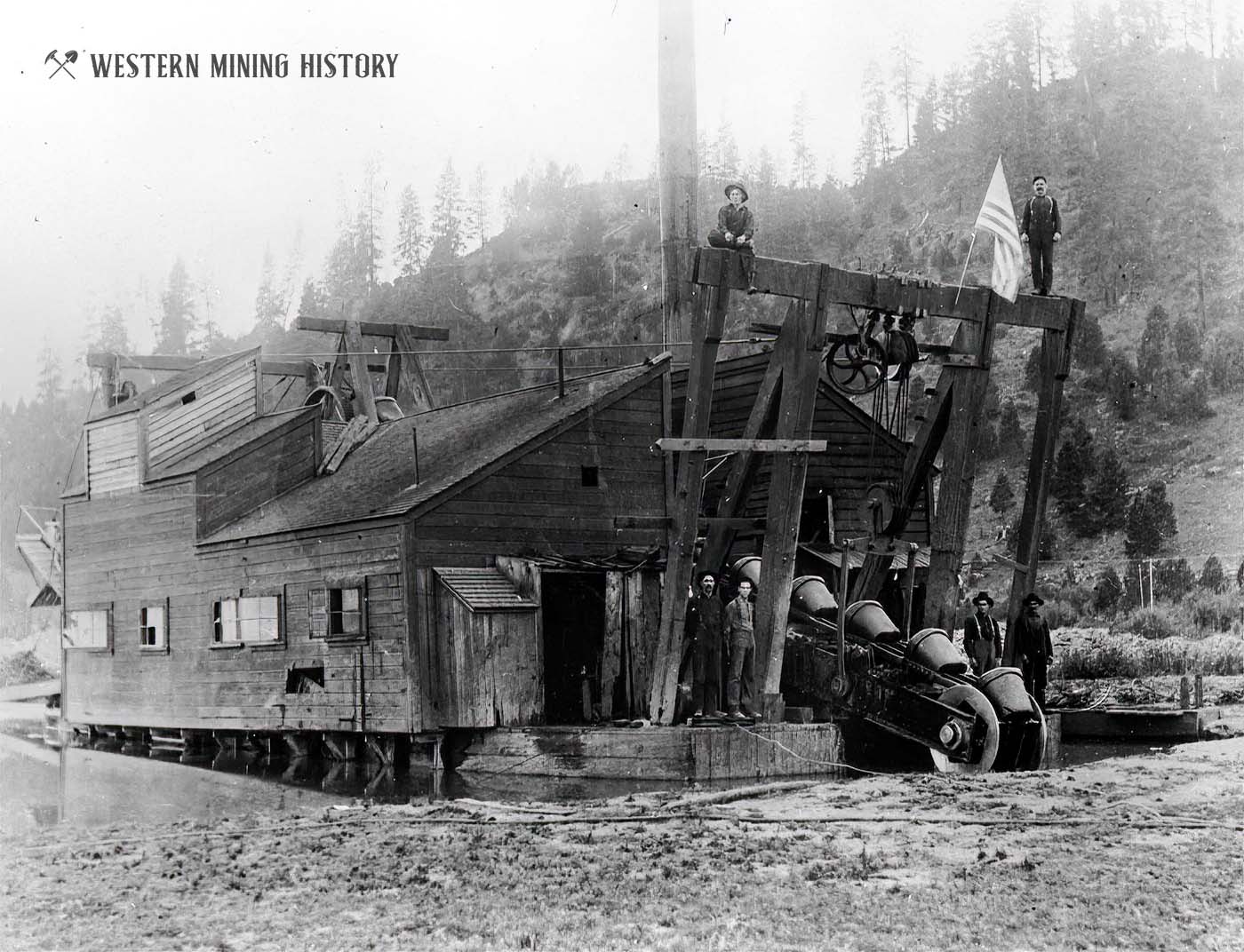 First gold dredge at Idaho City