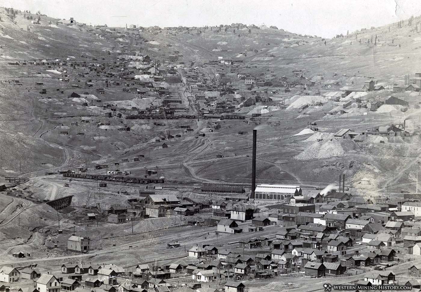 View of Goldfield (bottom), Independence (center), and Altman (top)