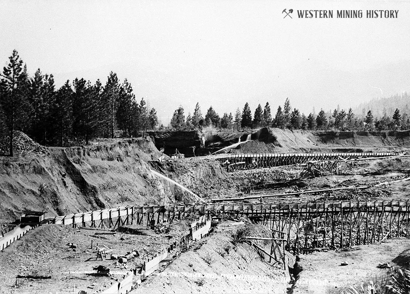 Hydraulic mining at Jamestown, California