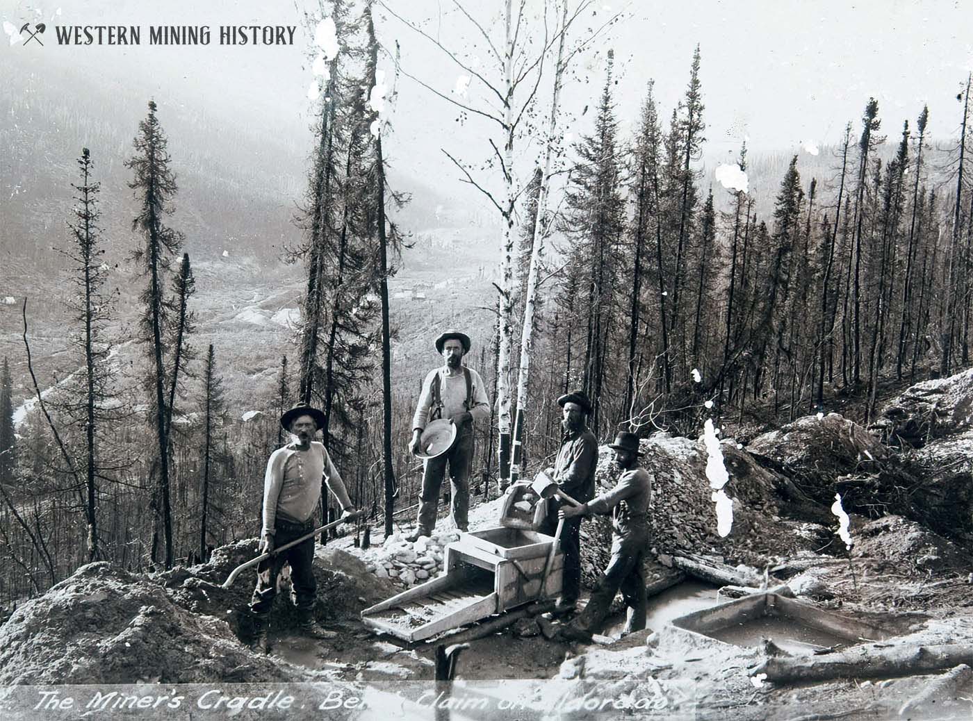 Placer miners at Eldorado creek - Dawson City