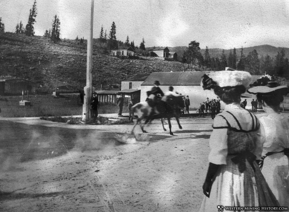 Horse race at Pitkin, Colorado 1907