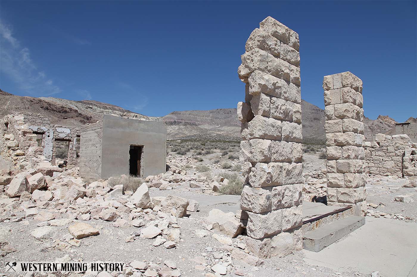 Overbury Bank Ruins - Rhyolite