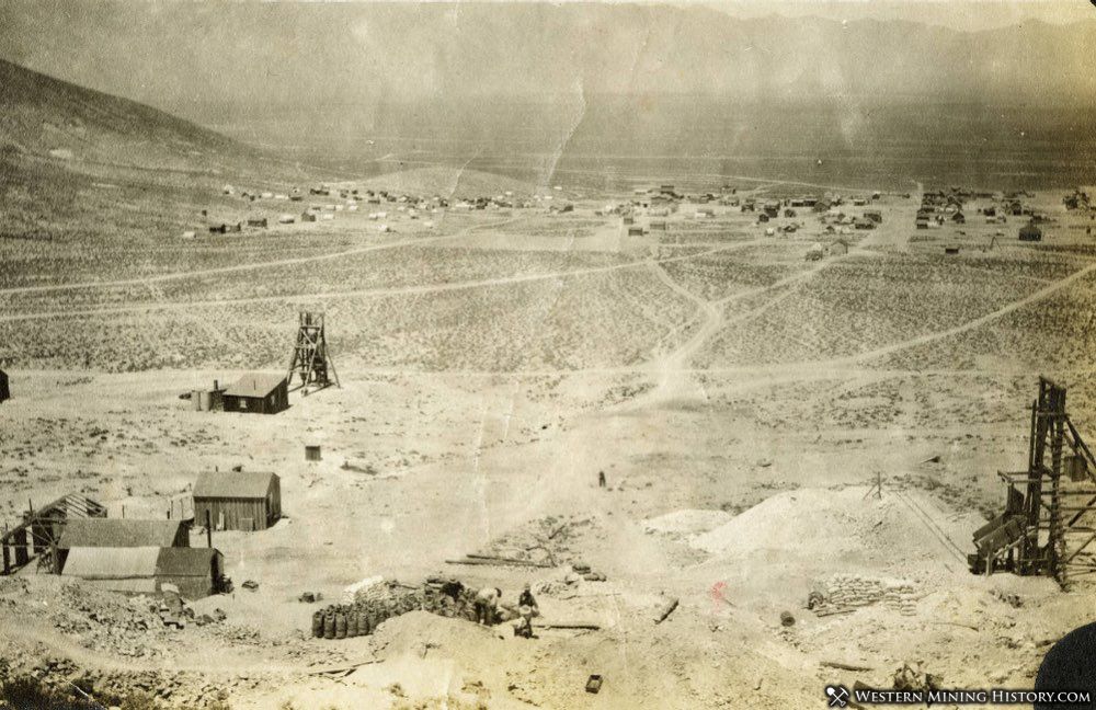 View of mines and Round Mountain, Nevada ca. 1906