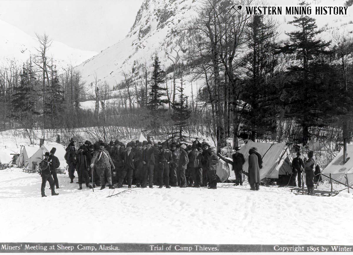 1895 Miners' meeting at Sheep Camp, Alaska. Trial of camp thieves.