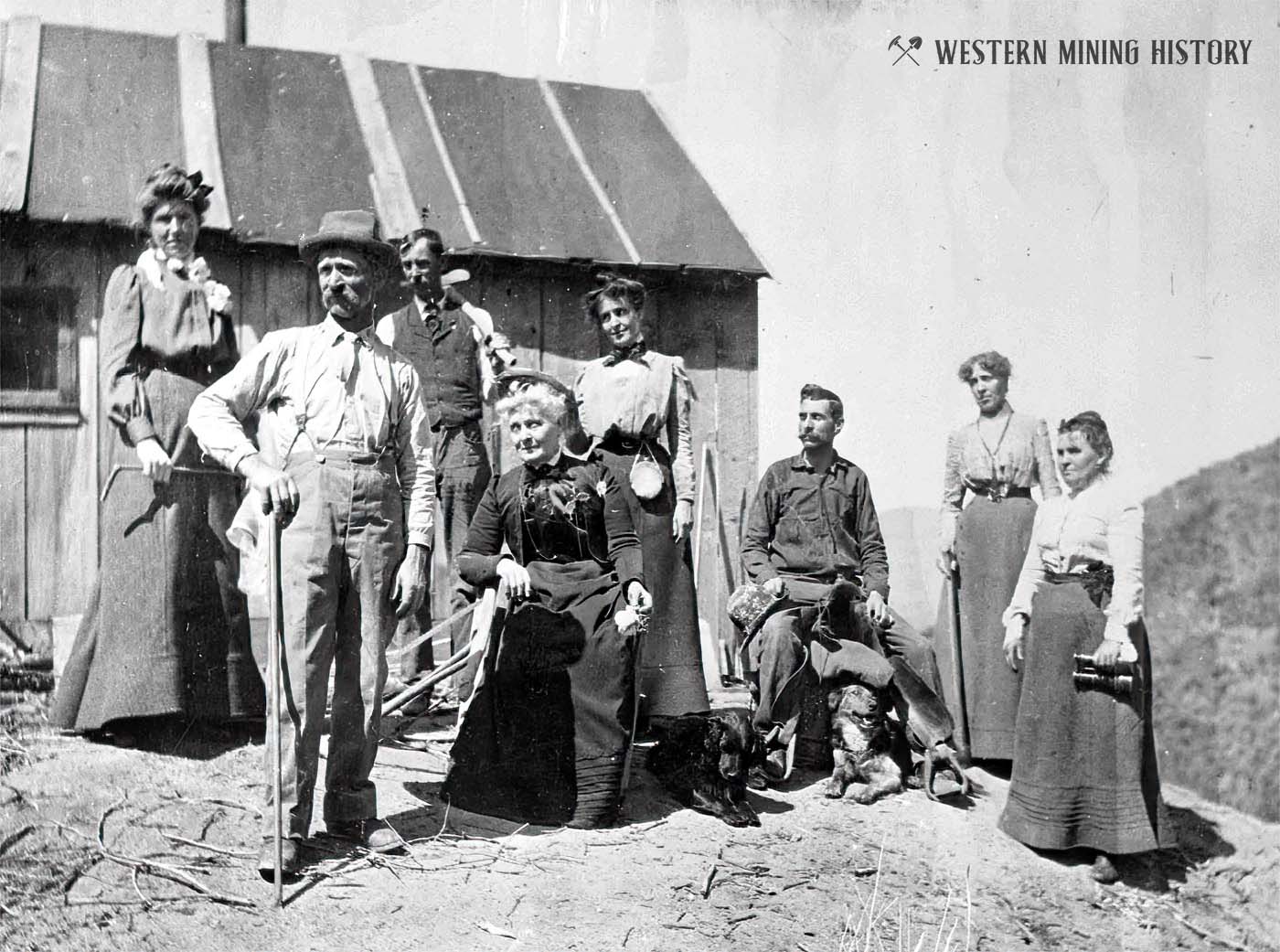 Early residents of Thunder Mountain ca. 1902