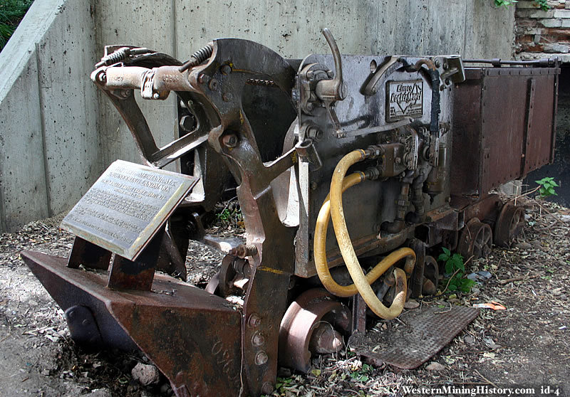 Antique shovel loader - Park City