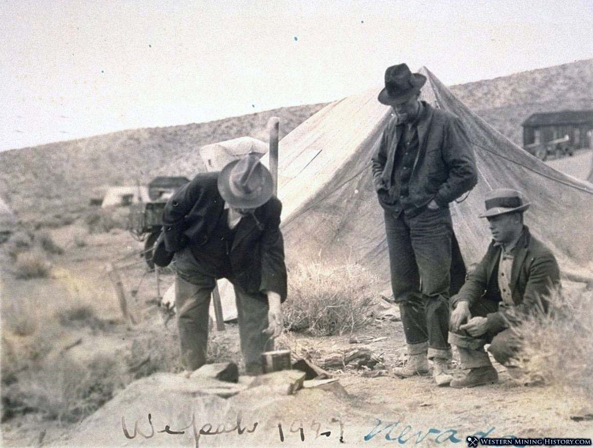 Men cook over a fire at Weepah Nevada 1927