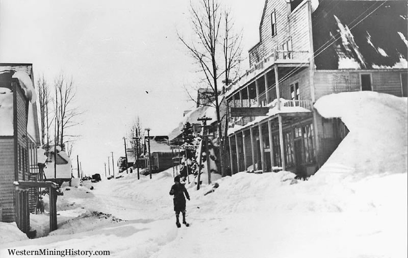 Skiing on Main Street - Cornucopia