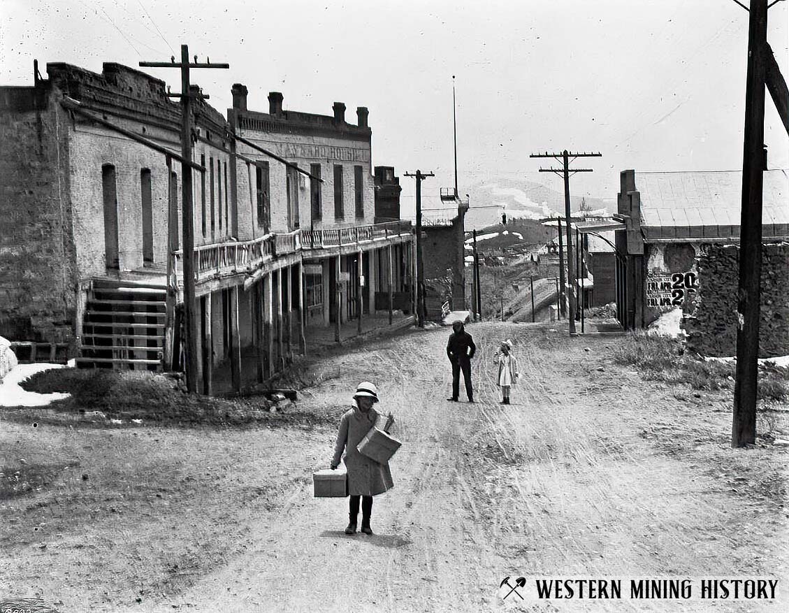 1900 view of Gold Hill Nevada