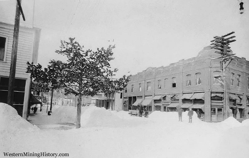 Sumpter Hotel in Winter 1904