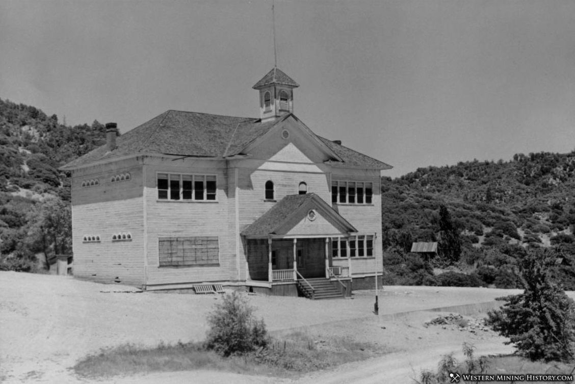 Grammar School at Kennett 1942