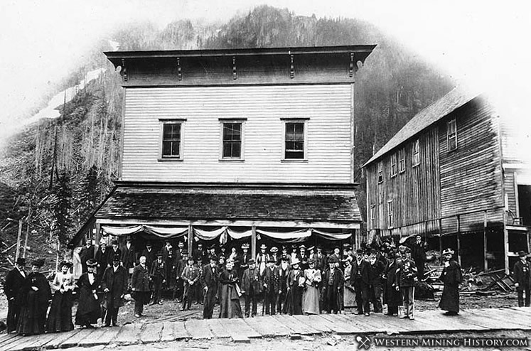 Gathering for Veteran's Day celebration, Monte Cristo, Washington, 1902
