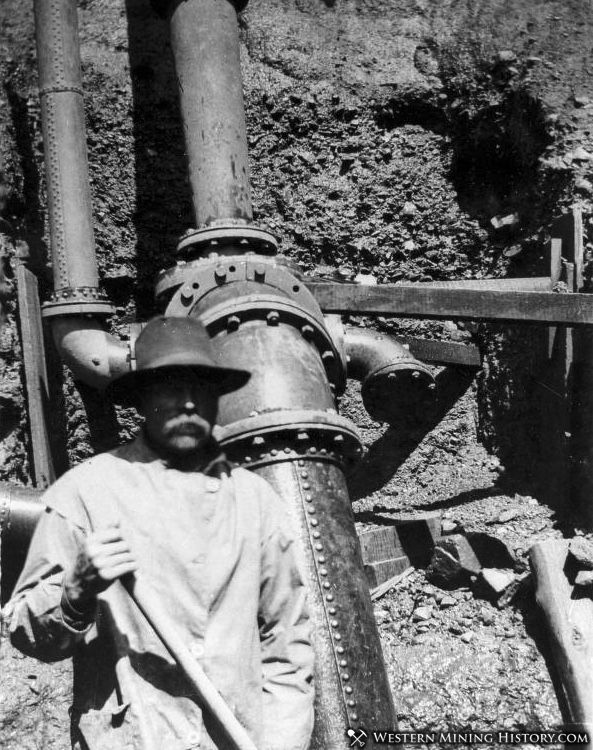 Miner at hydraulic mine near Oro Fino, California ca1910